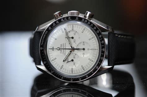 omega speedmaster professional white face